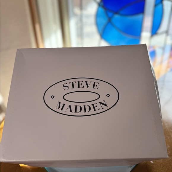 Brand: Steve Madden / Style: NONSTP Block Heel / Color: Tan / Size: 5.5M - Picture 6 of 7